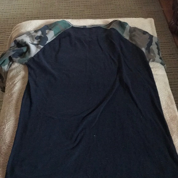 T-shirt - Picture 4 of 4